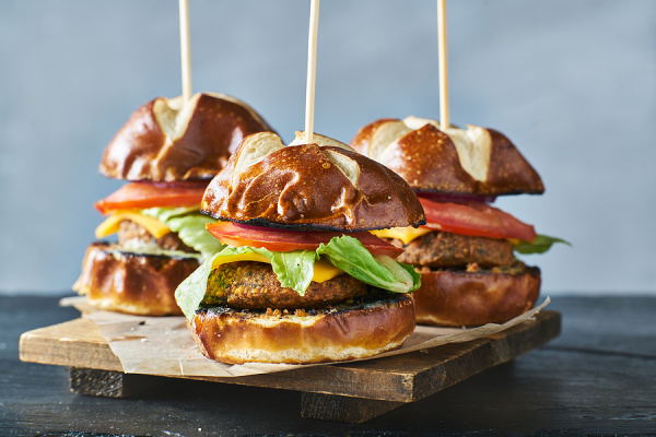 It’s Game Day! 60 Super Bowl Recipes Under 300 Calories