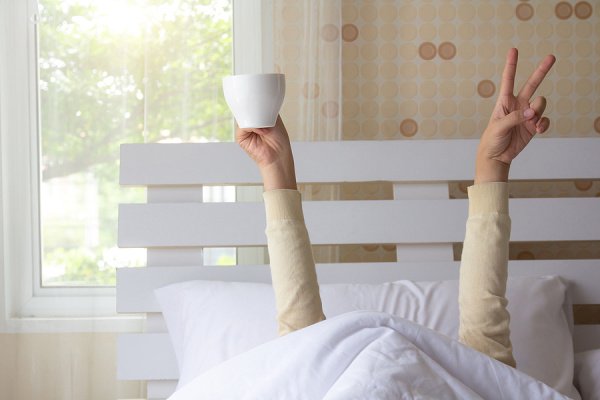 How to Become a Morning Person: 11 Tips & Hacks